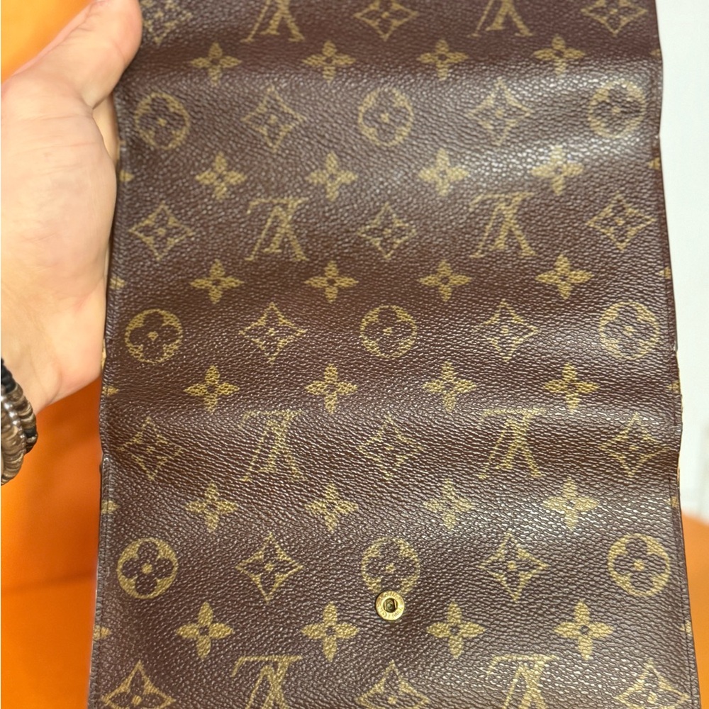Louis Vuitton Monogram Sarah Wallet Brown Canvas Clutch - Picture 6 of 14